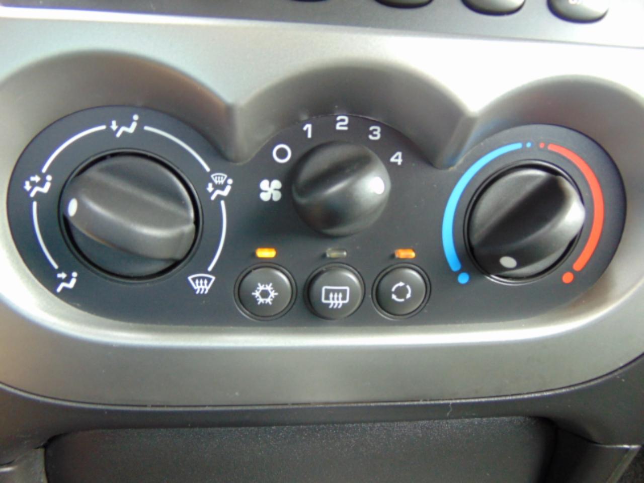 Saturn ION Quad Coupe 3 2004