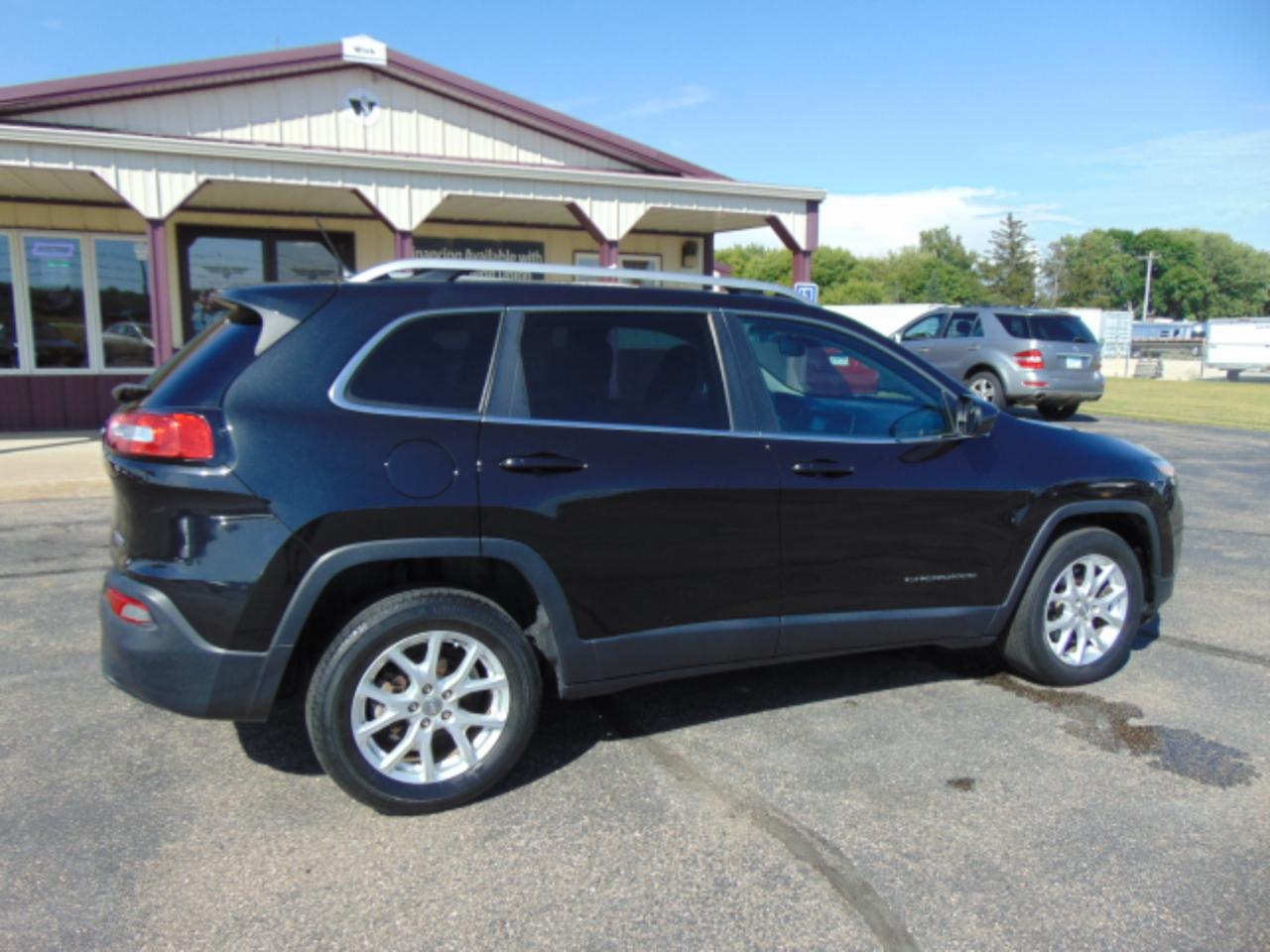 Jeep Cherokee Latitude FWD 2015