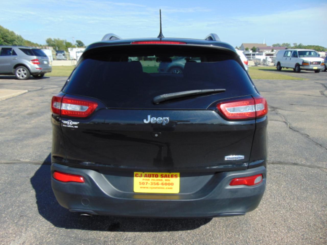 Jeep Cherokee Latitude FWD 2015