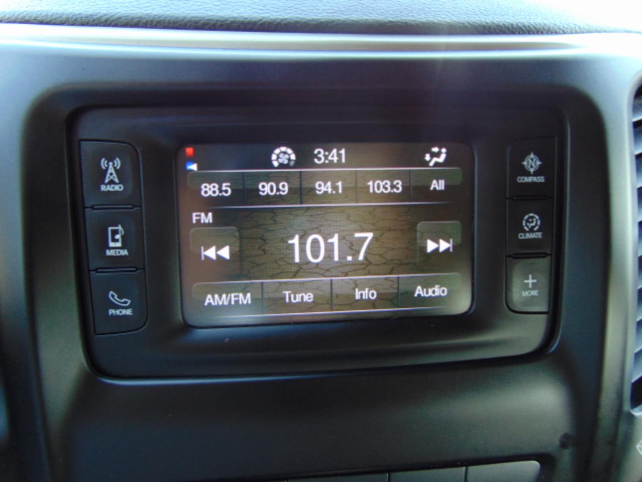 Jeep Cherokee Latitude FWD 2015