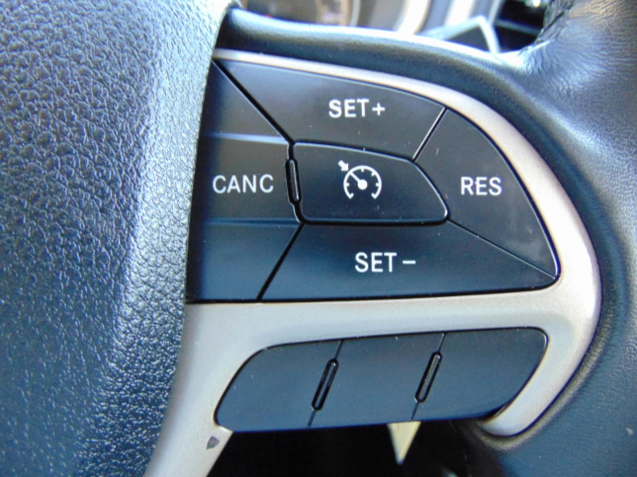 Jeep Cherokee Latitude FWD 2015