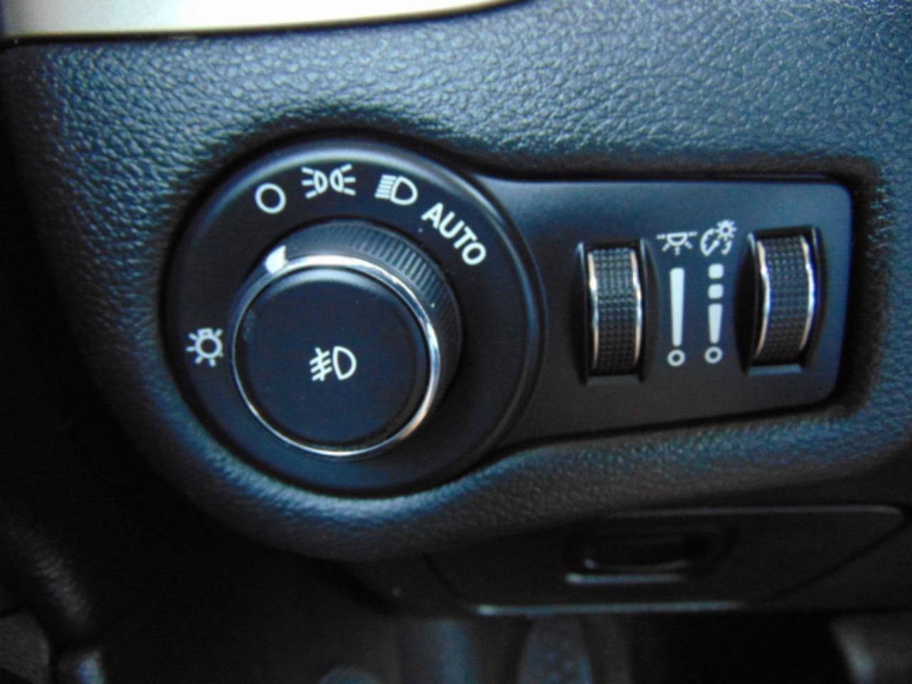 Jeep Cherokee Latitude FWD 2015
