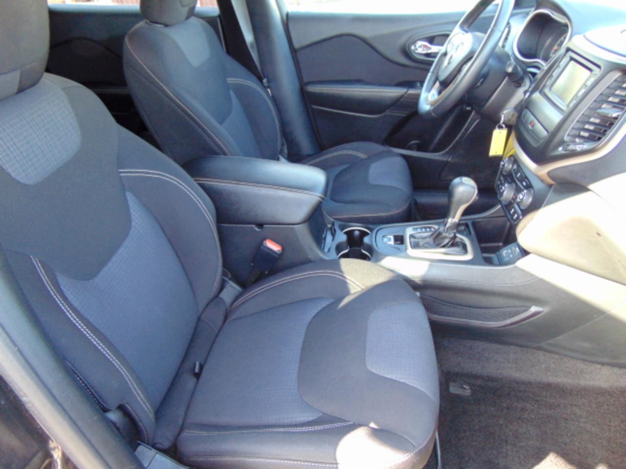 Jeep Cherokee Latitude FWD 2015