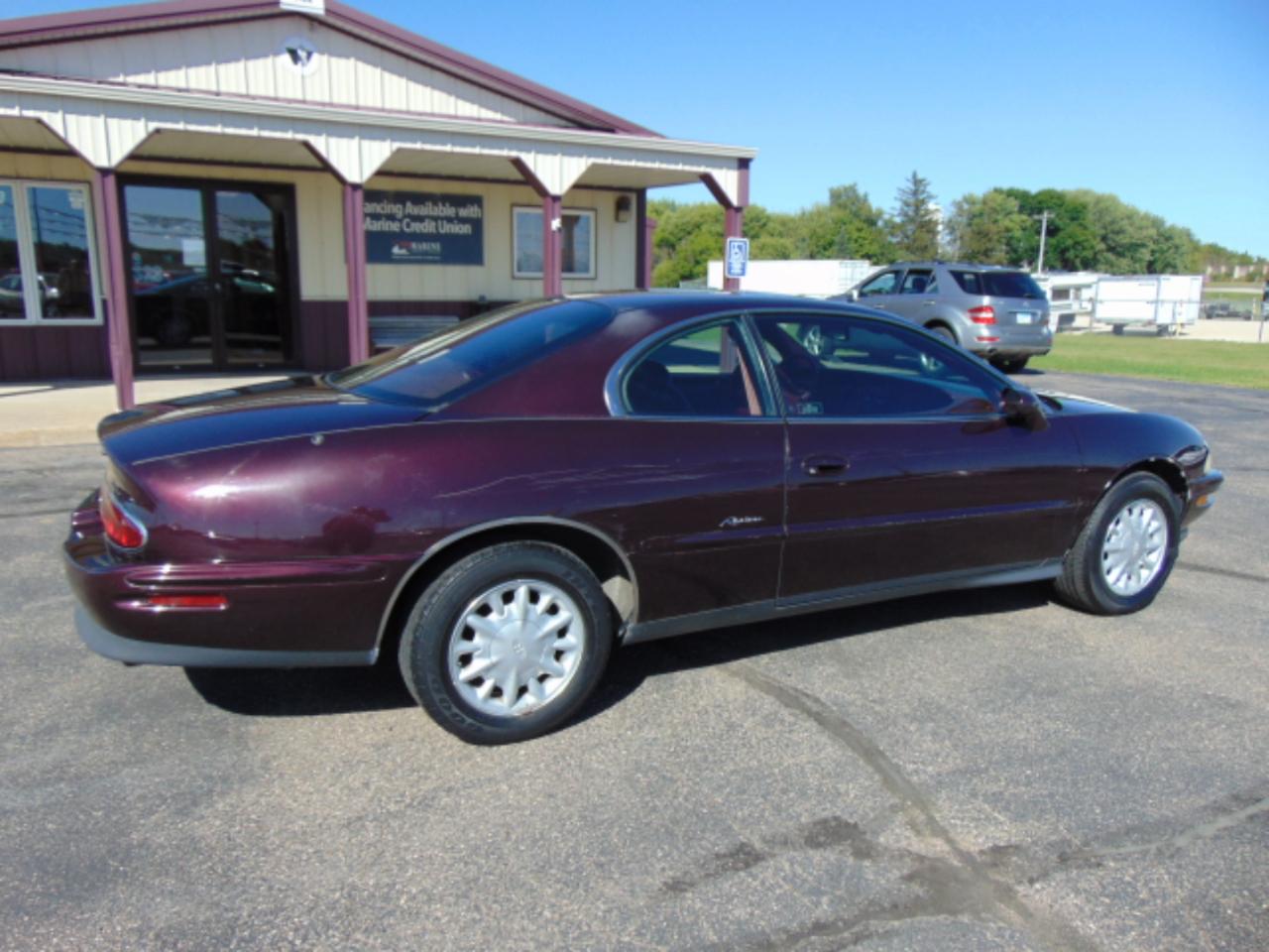Buick Riviera Coupe 1996