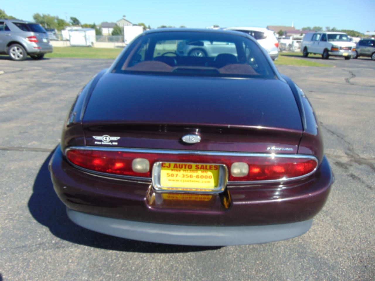 Buick Riviera Coupe 1996