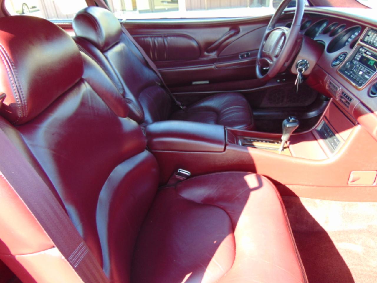 Buick Riviera Coupe 1996