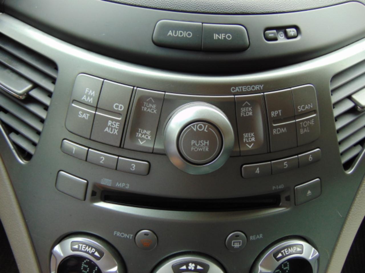 Subaru Tribeca Premium 2011