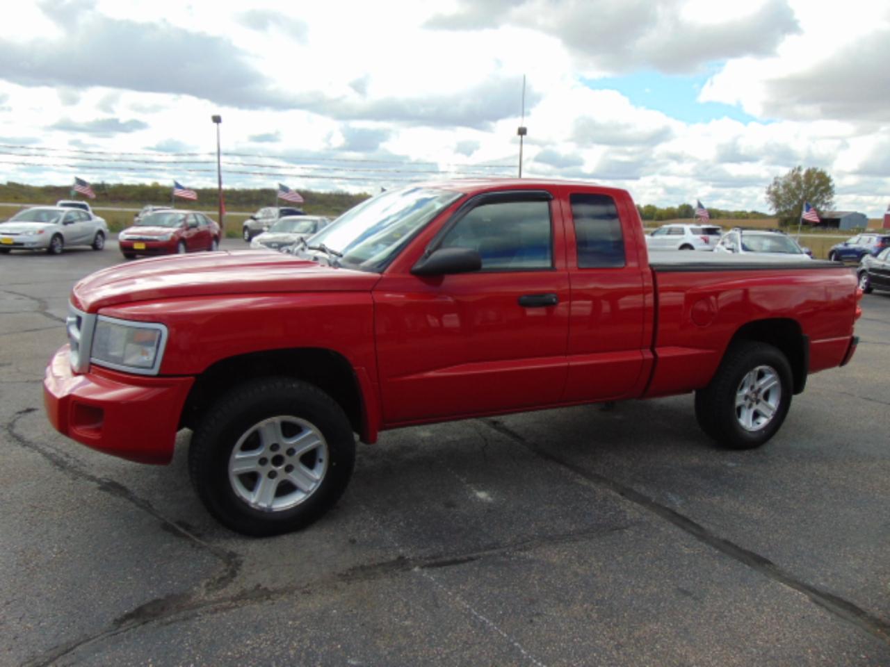 Dodge Dakota SXT Extended Cab 2WD 2011