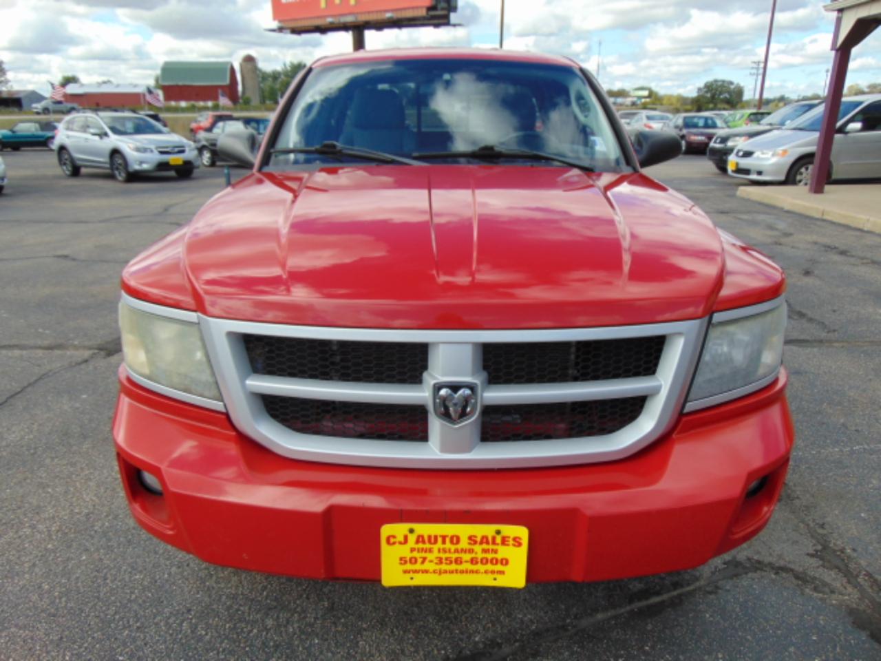 Dodge Dakota SXT Extended Cab 2WD 2011