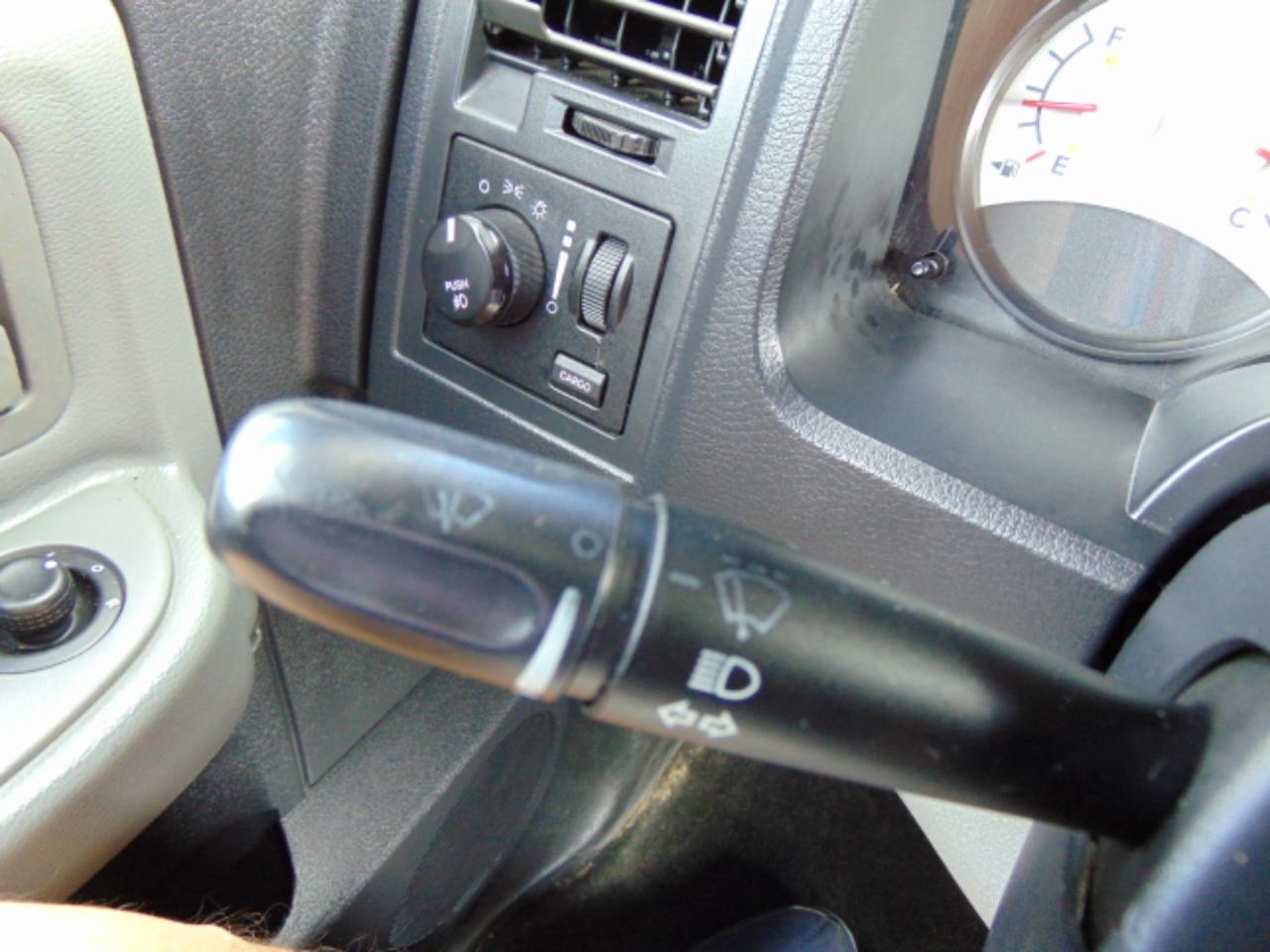 Dodge Dakota SXT Extended Cab 2WD 2011