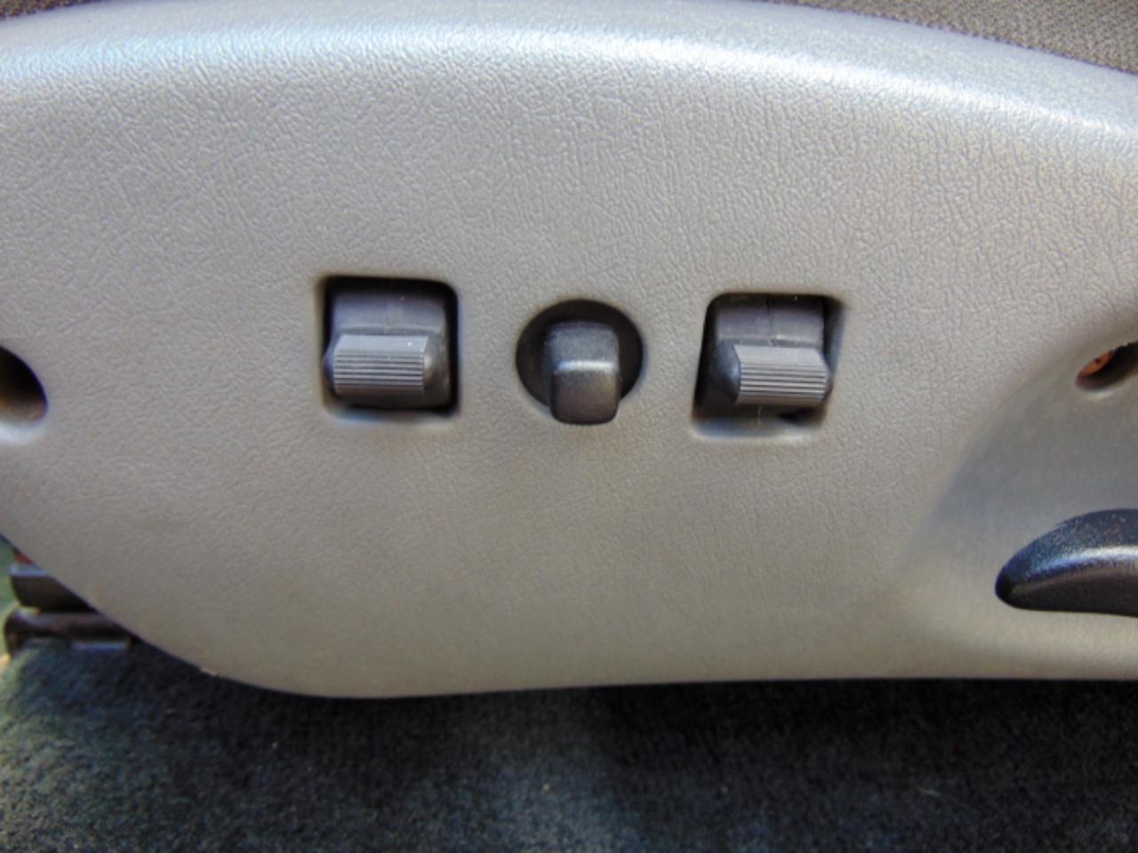Dodge Dakota SXT Extended Cab 2WD 2011