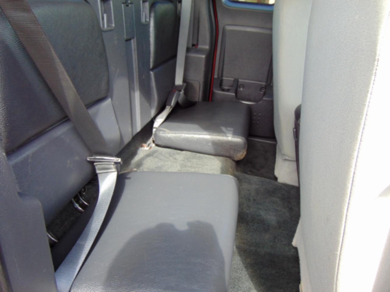 Dodge Dakota SXT Extended Cab 2WD 2011