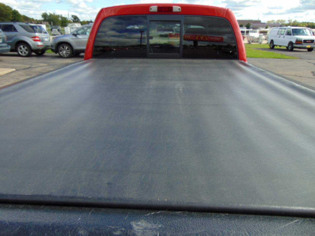 Dodge Dakota SXT Extended Cab 2WD 2011