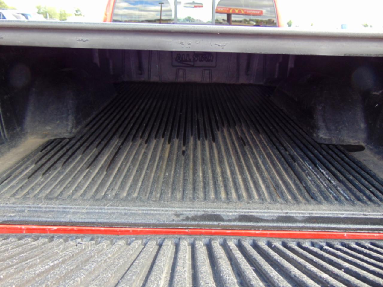 Dodge Dakota SXT Extended Cab 2WD 2011