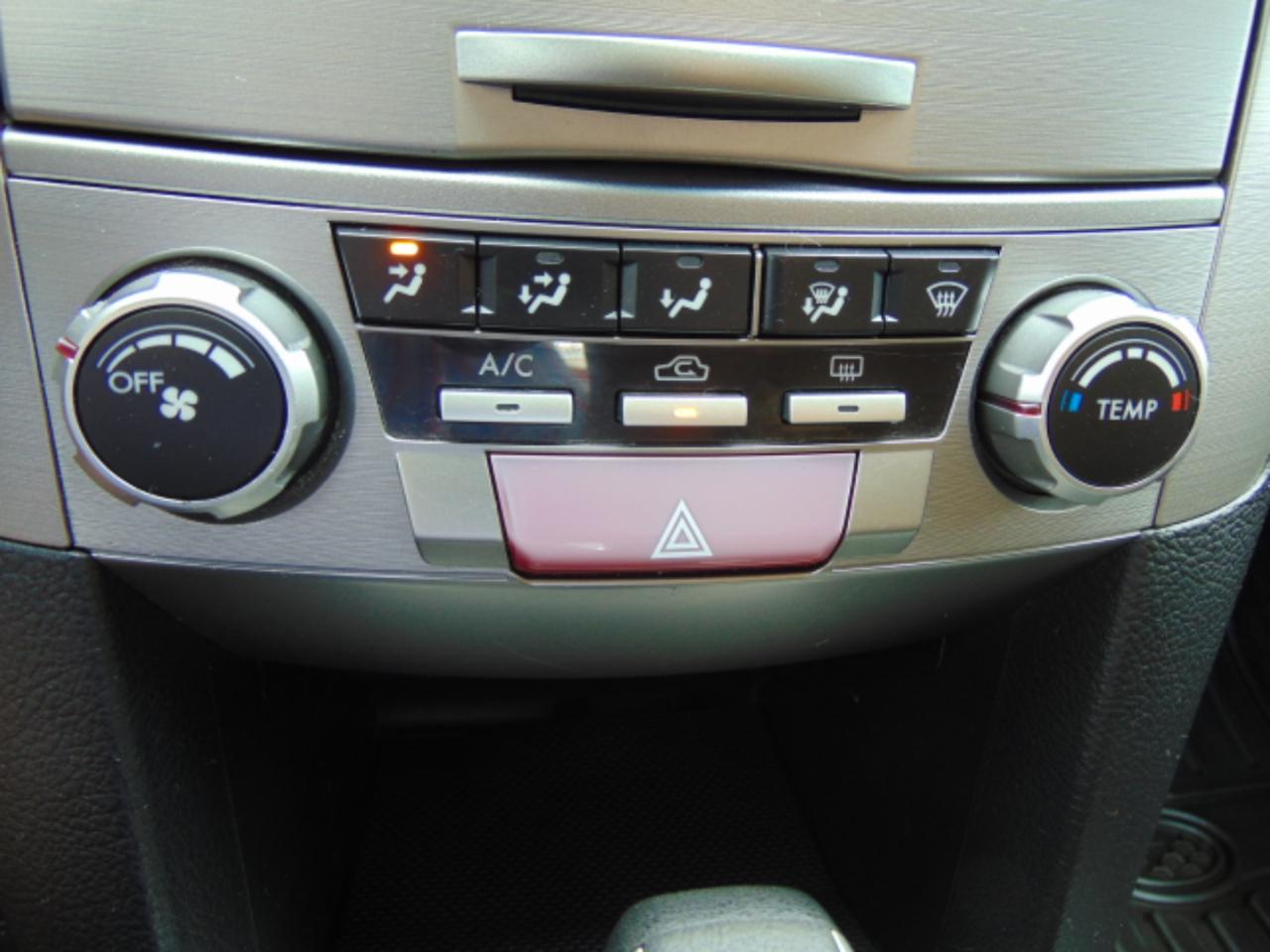 Subaru Legacy 2.5i Premium 2012
