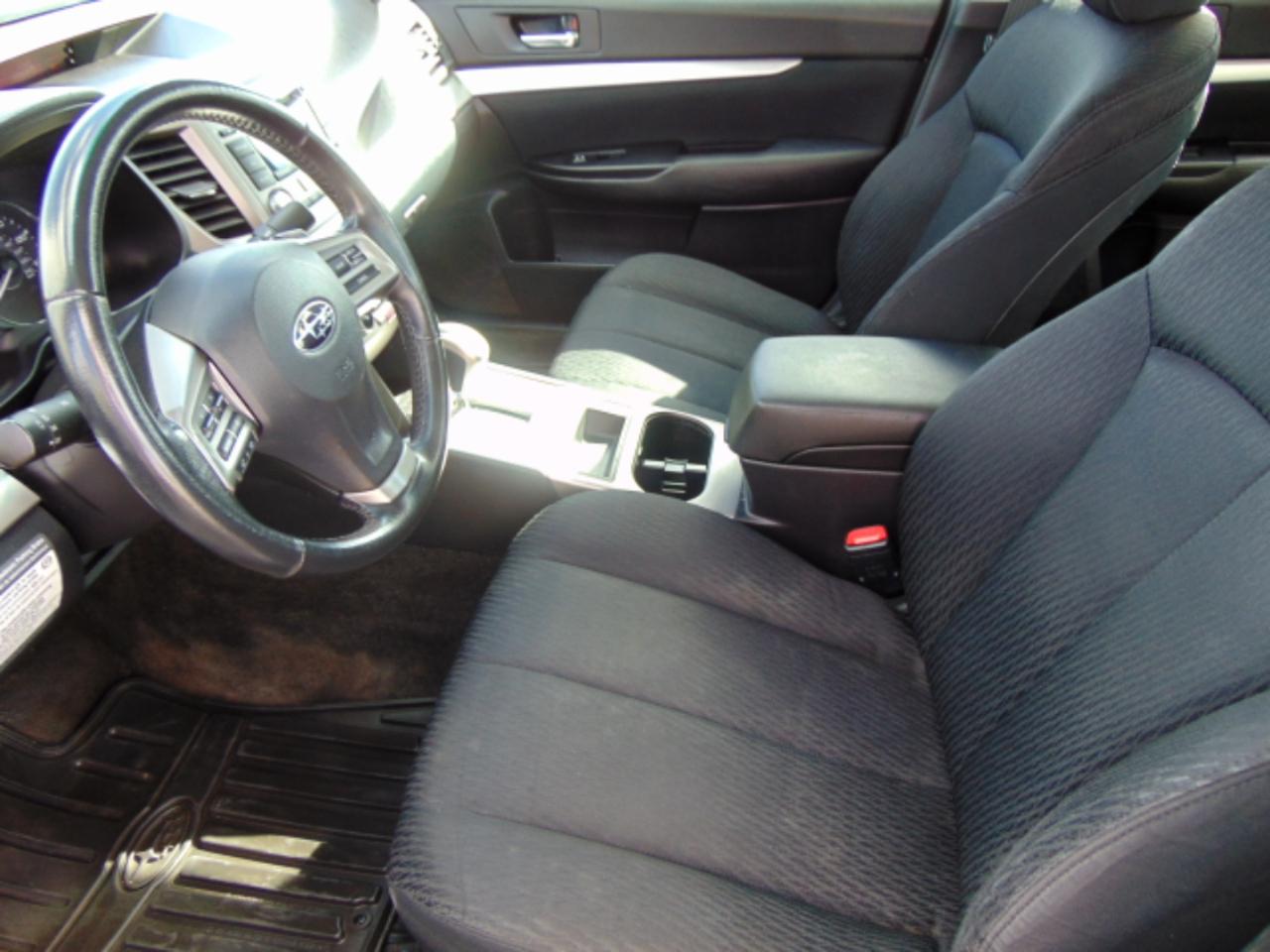 Subaru Legacy 2.5i Premium 2012