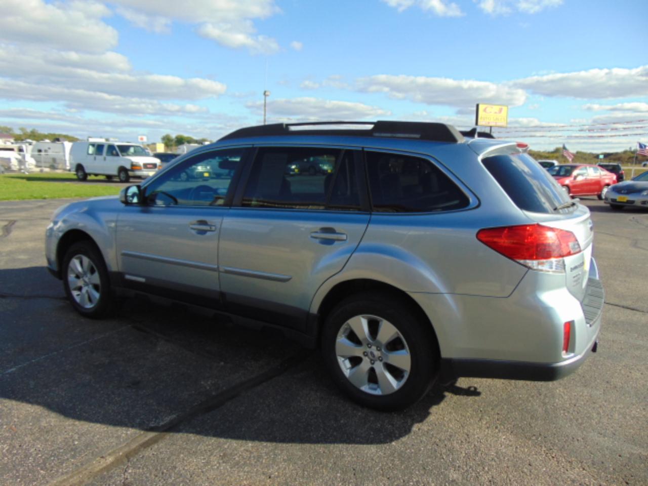 Subaru Outback 2.5i Limited 2012