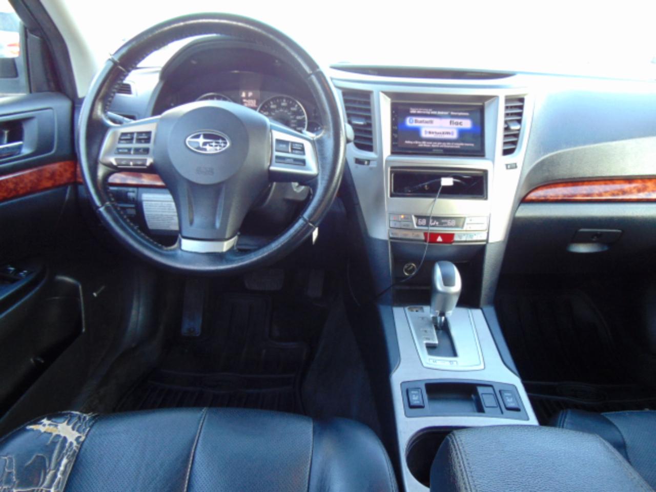 Subaru Outback 2.5i Limited 2012