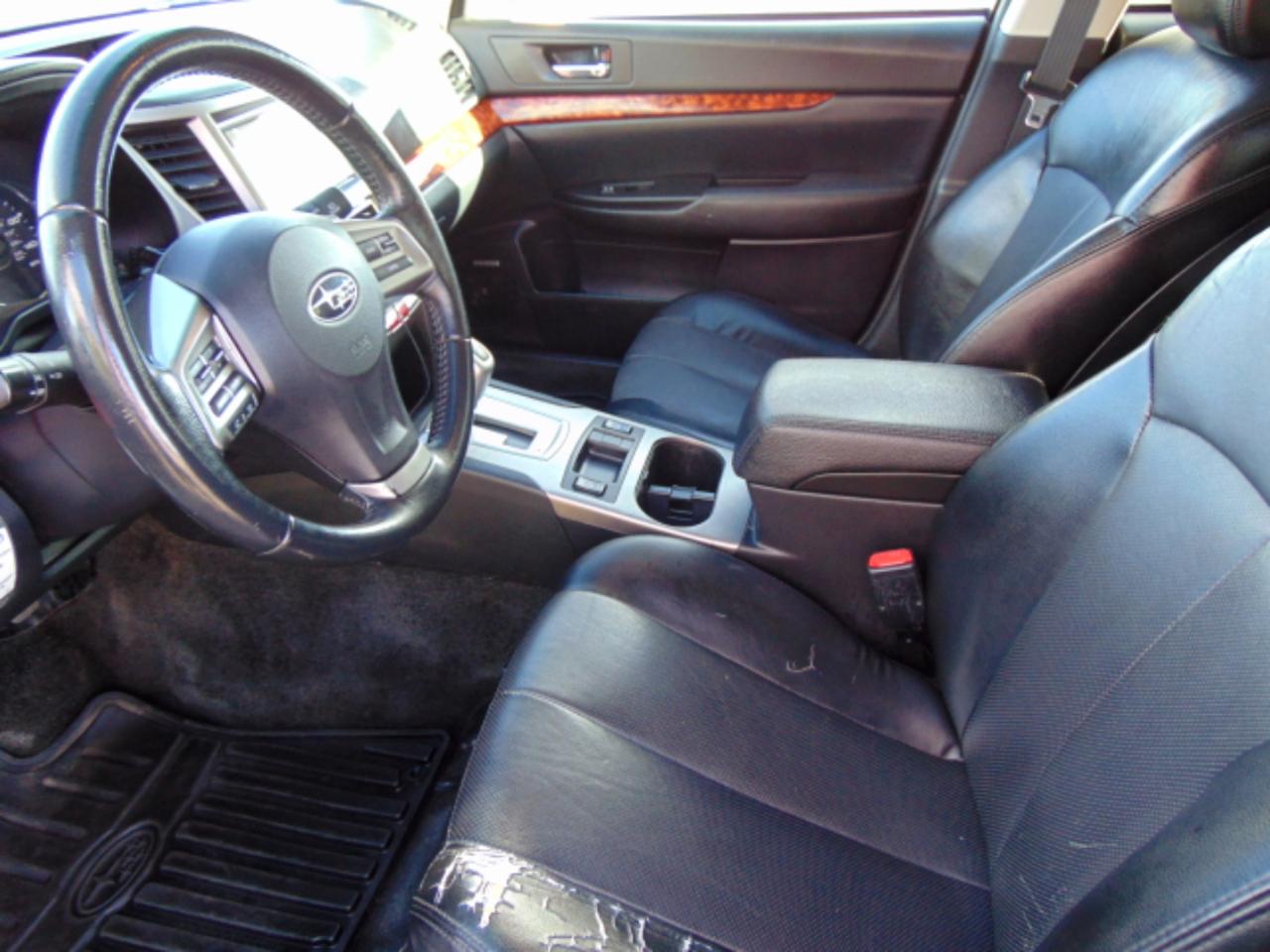 Subaru Outback 2.5i Limited 2012
