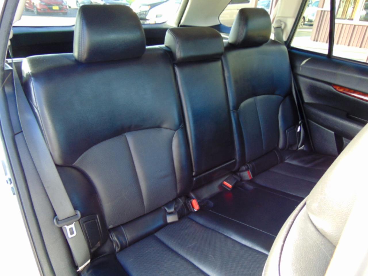 Subaru Outback 2.5i Limited 2012