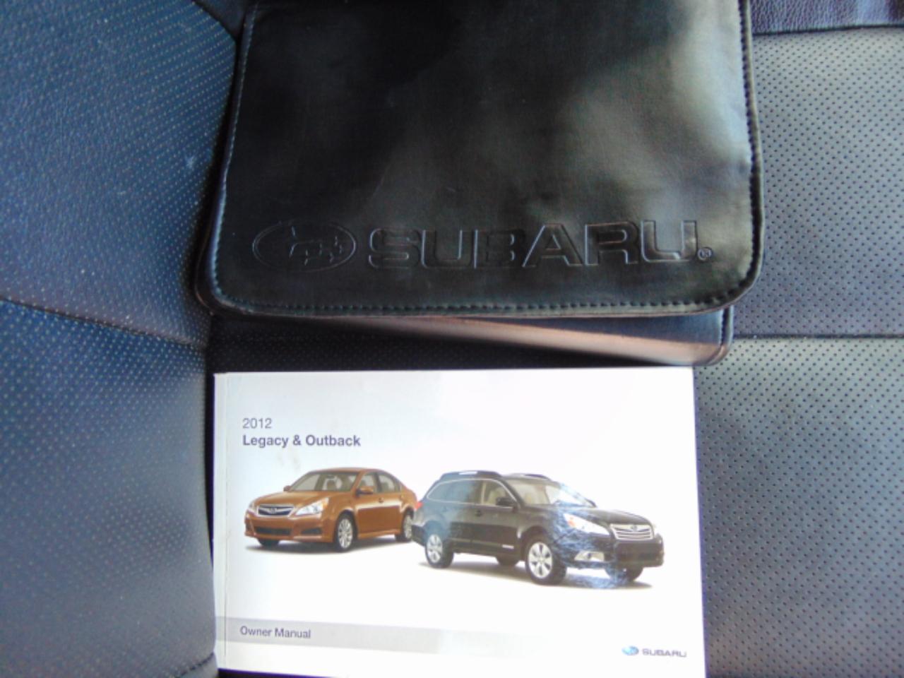 Subaru Outback 2.5i Limited 2012