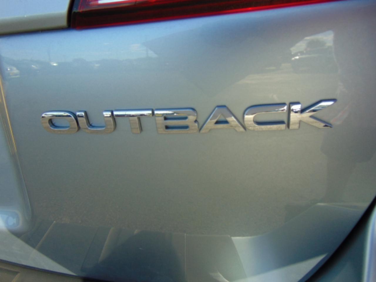 Subaru Outback 2.5i Limited 2012