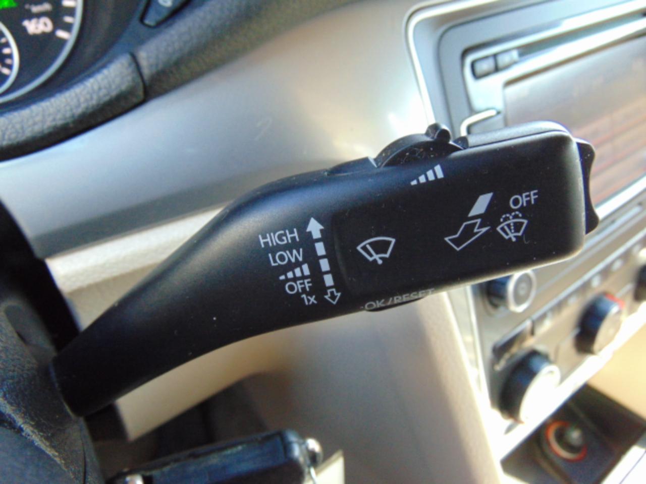 Volkswagen Passat 4dr Sdn 1.8T Auto Wolfsburg Ed 2015