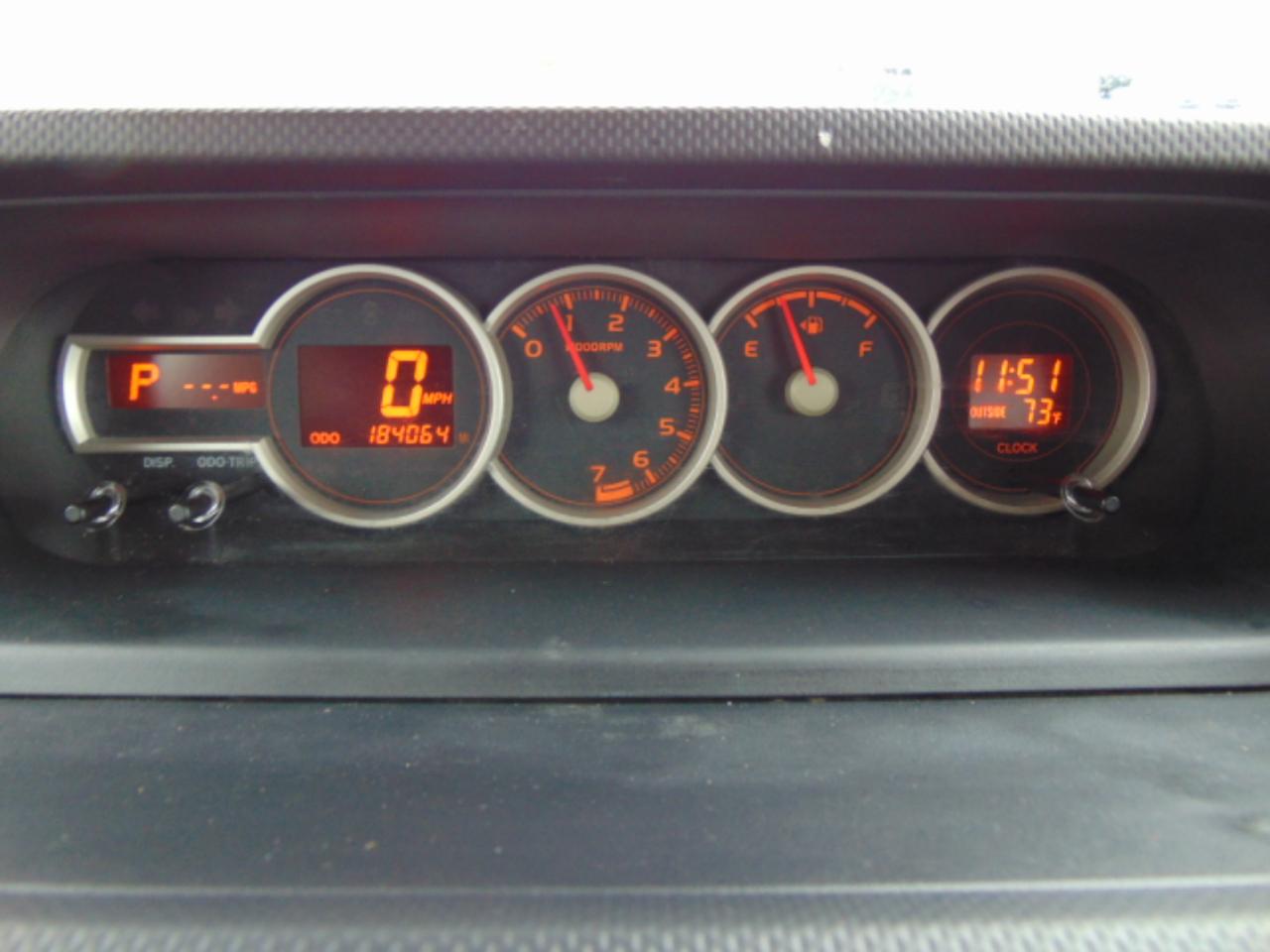 Scion xB 5-Door Wagon 5-Spd MT 2011