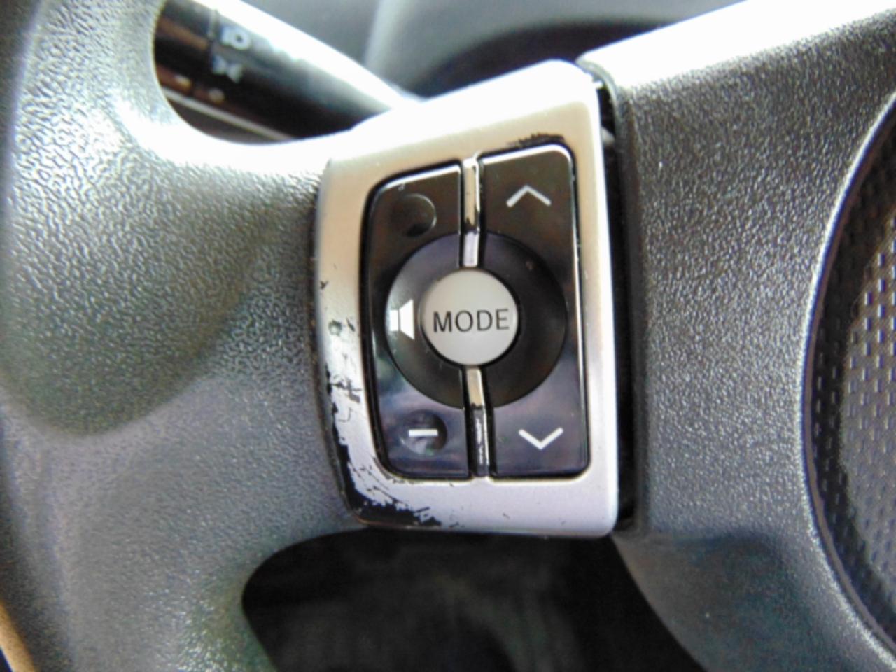 Scion xB 5-Door Wagon 5-Spd MT 2011