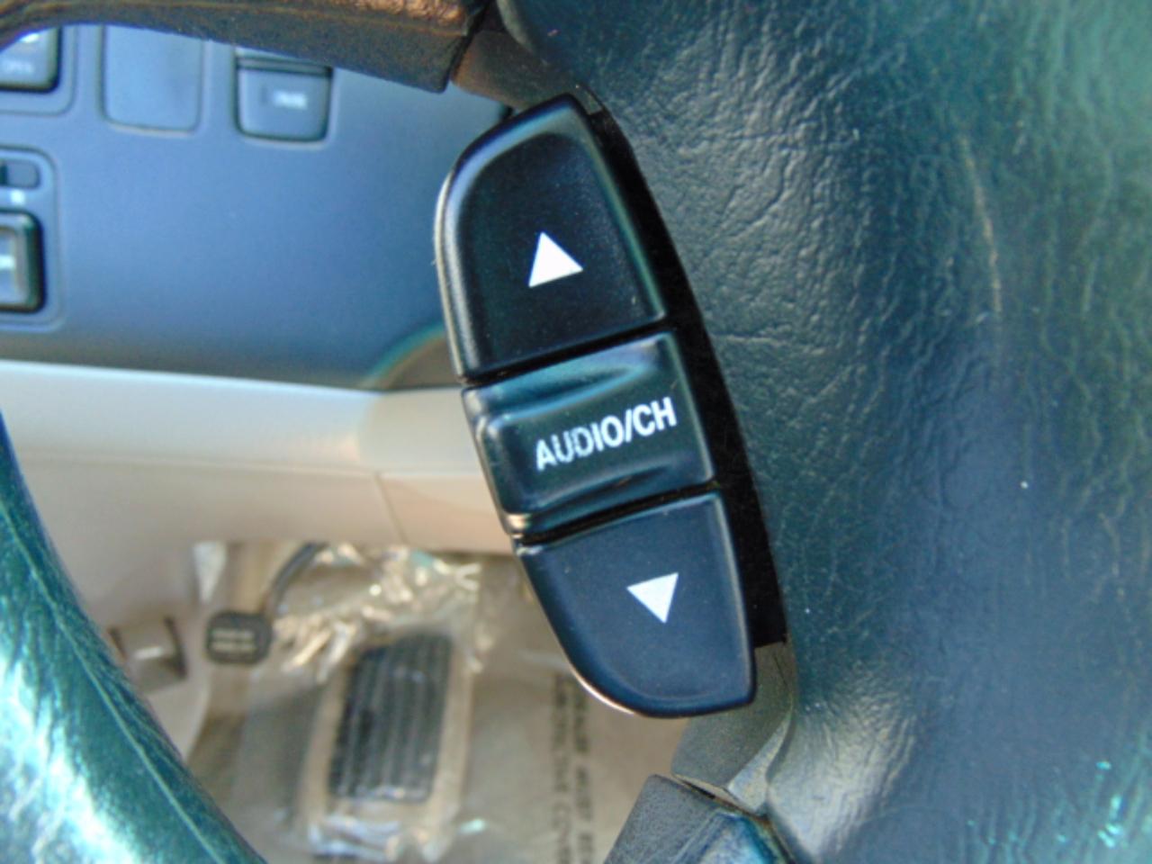 Honda Odyssey EX w/ Leather and DVD 2004
