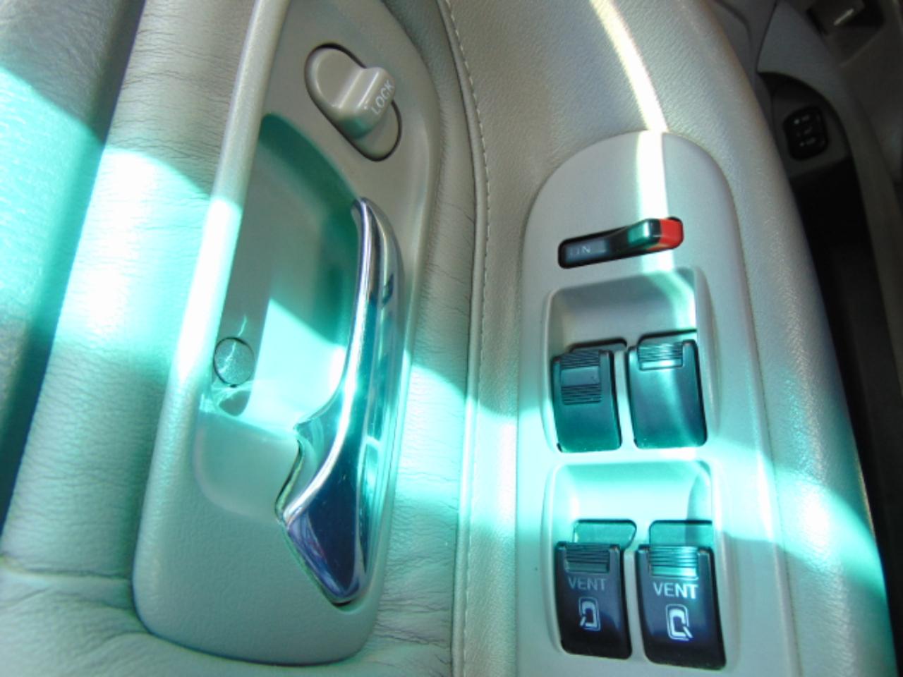 Honda Odyssey EX w/ Leather and DVD 2004