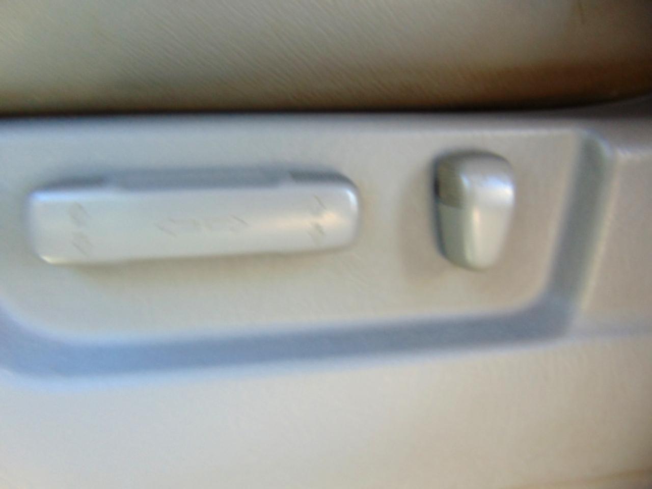 Honda Odyssey EX w/ Leather and DVD 2004