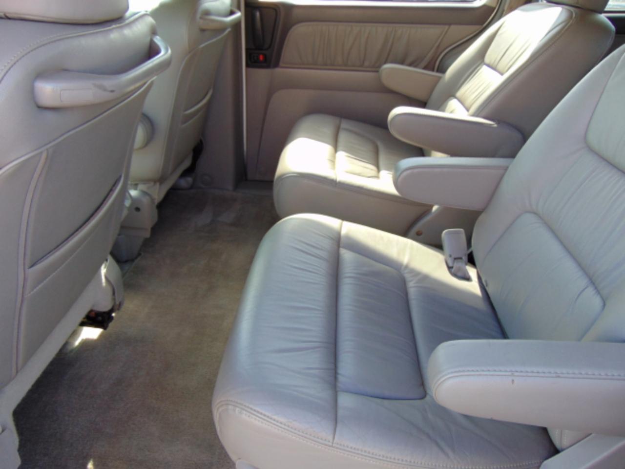 Honda Odyssey EX w/ Leather and DVD 2004