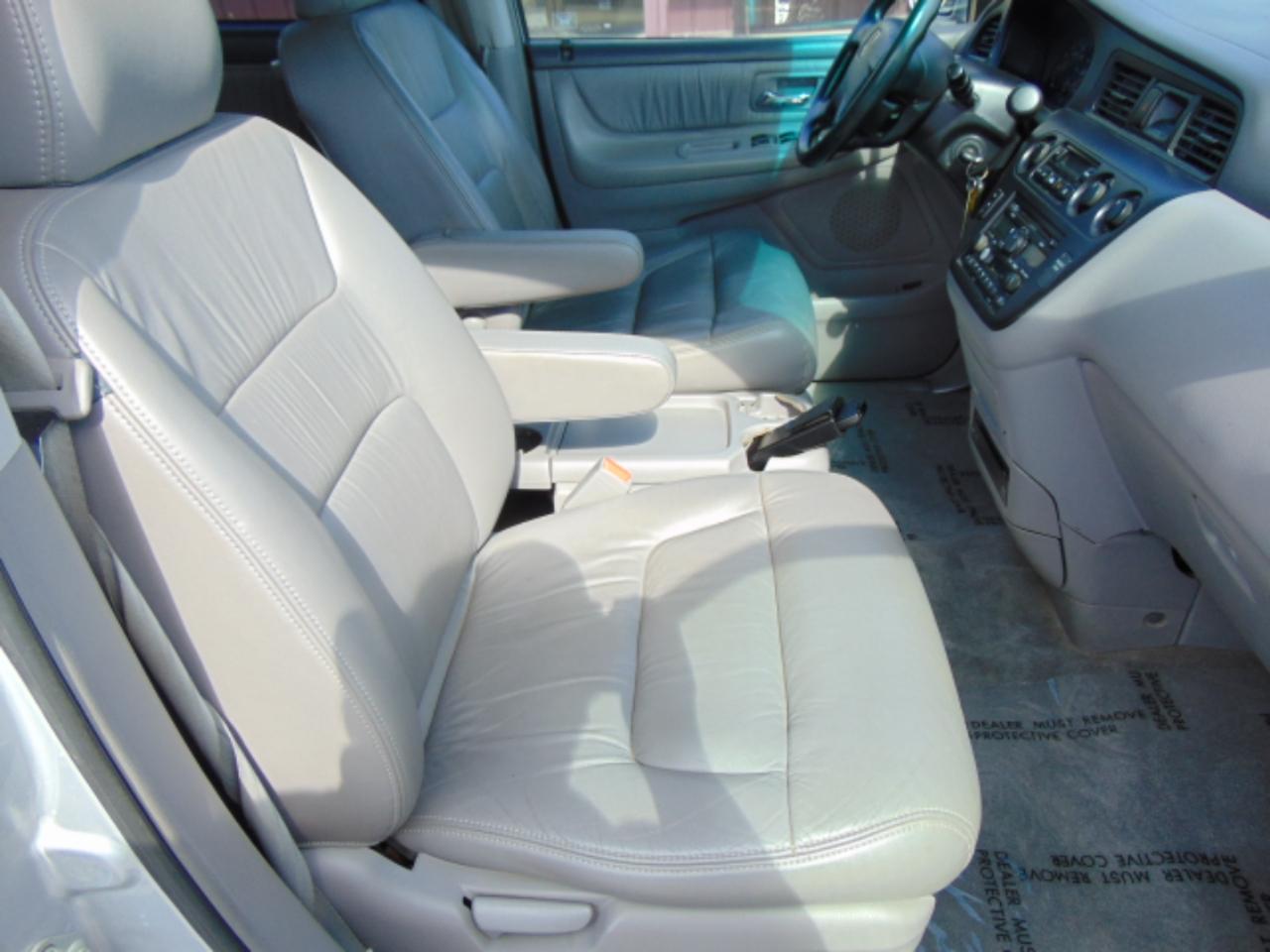 Honda Odyssey EX w/ Leather and DVD 2004