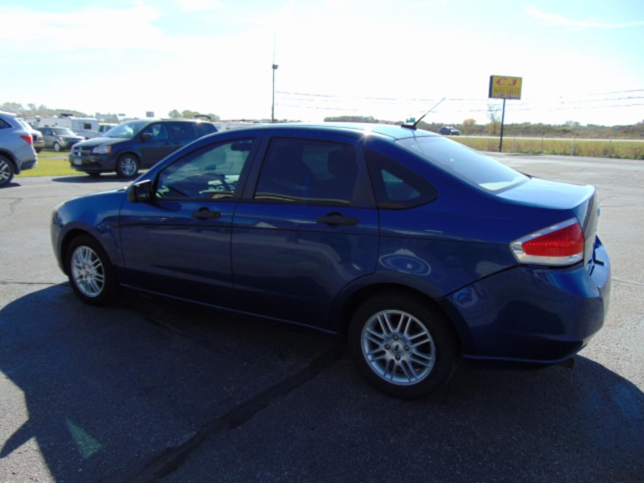 Ford Focus SE Sedan 2009