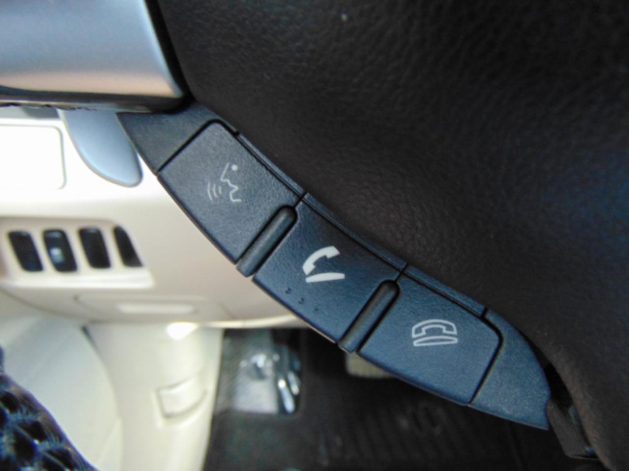 Mitsubishi Outlander SE 2WD 2011