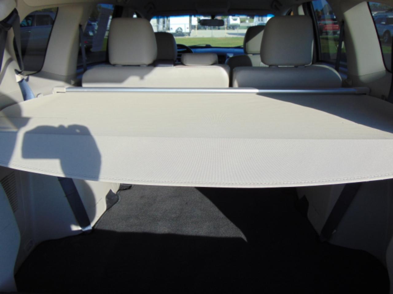 Mitsubishi Outlander SE 2WD 2011