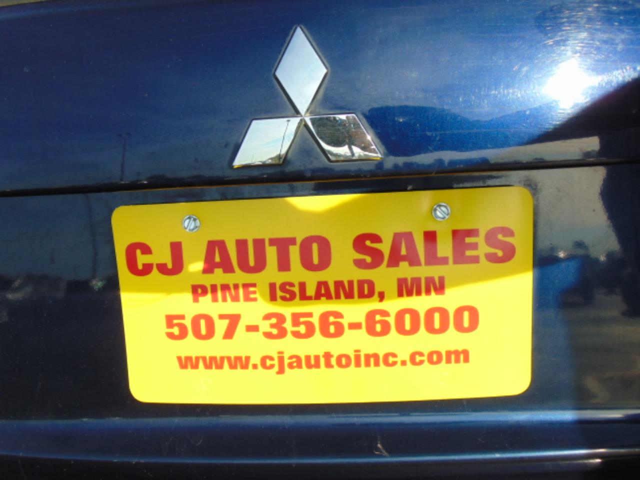 Mitsubishi Outlander SE 2WD 2011