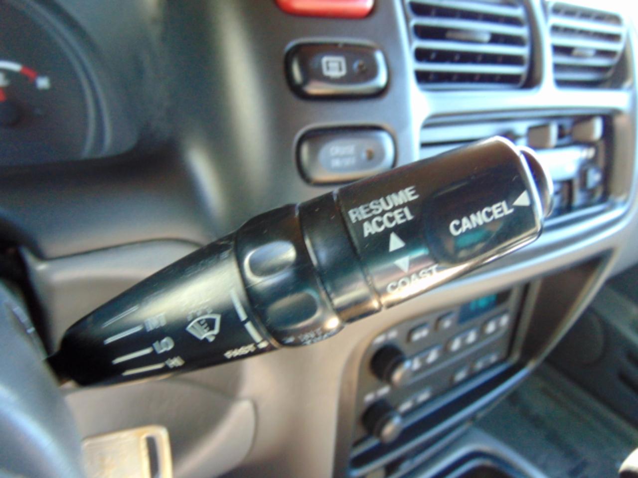 Chevrolet Tracker photo 12