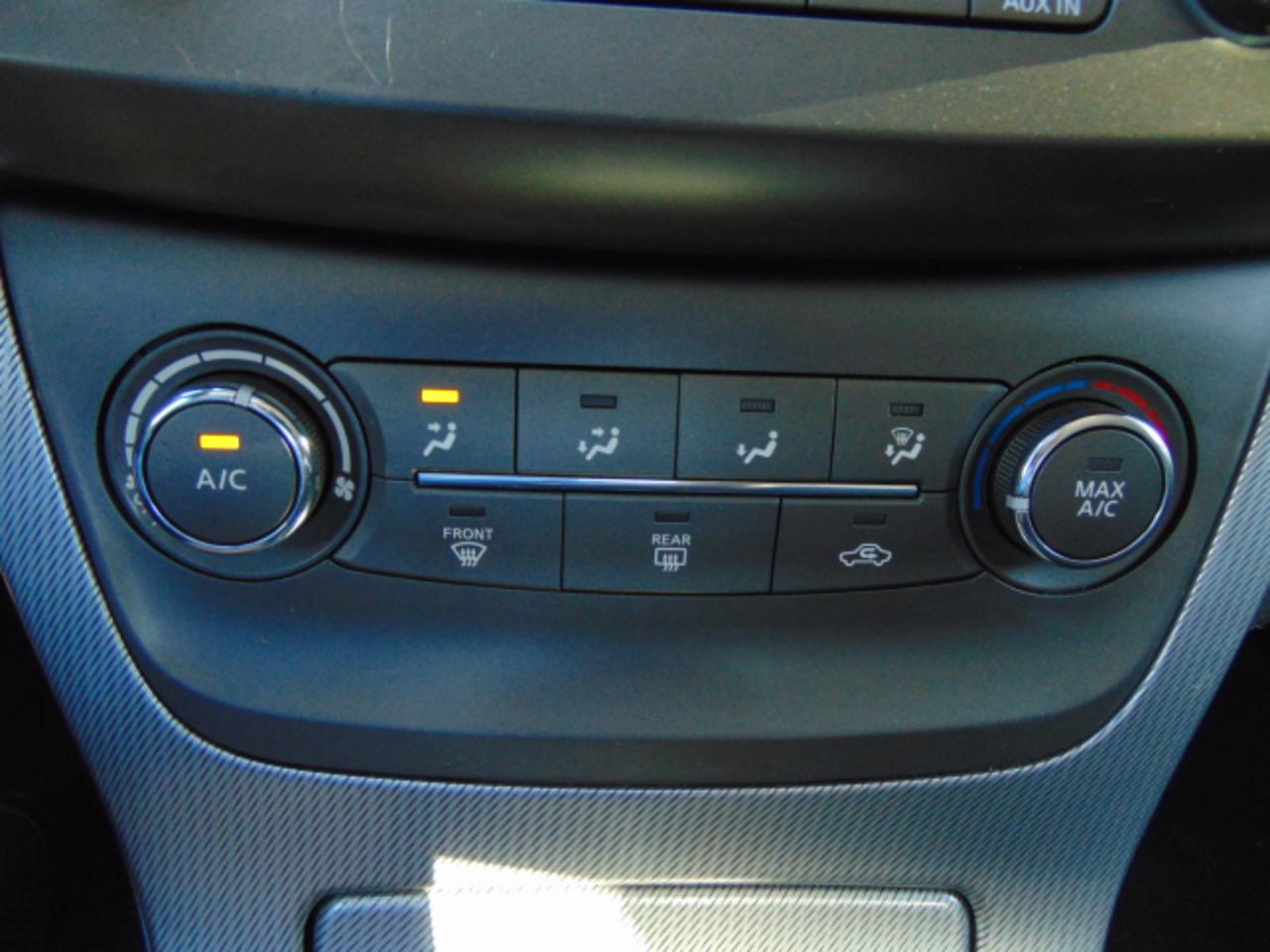 Nissan Sentra SR 4D Sedan 2014
