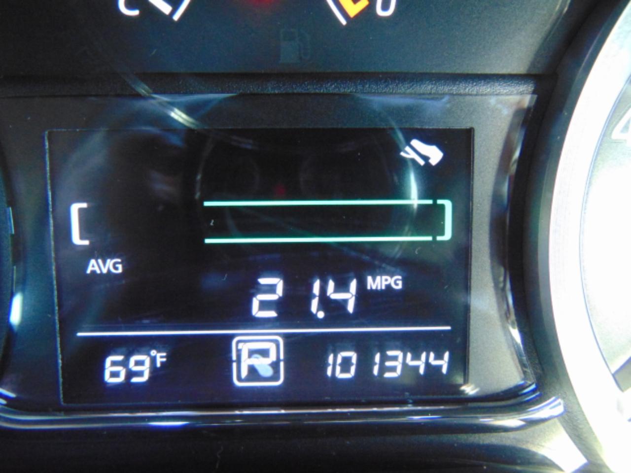 Nissan Sentra SR 4D Sedan 2014