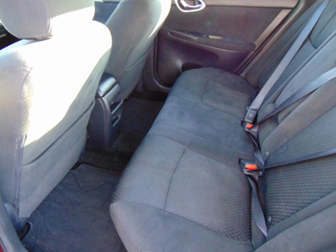 Nissan Sentra SR 4D Sedan 2014
