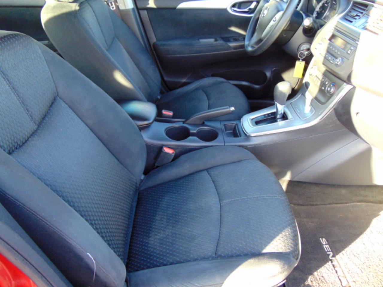 Nissan Sentra SR 4D Sedan 2014