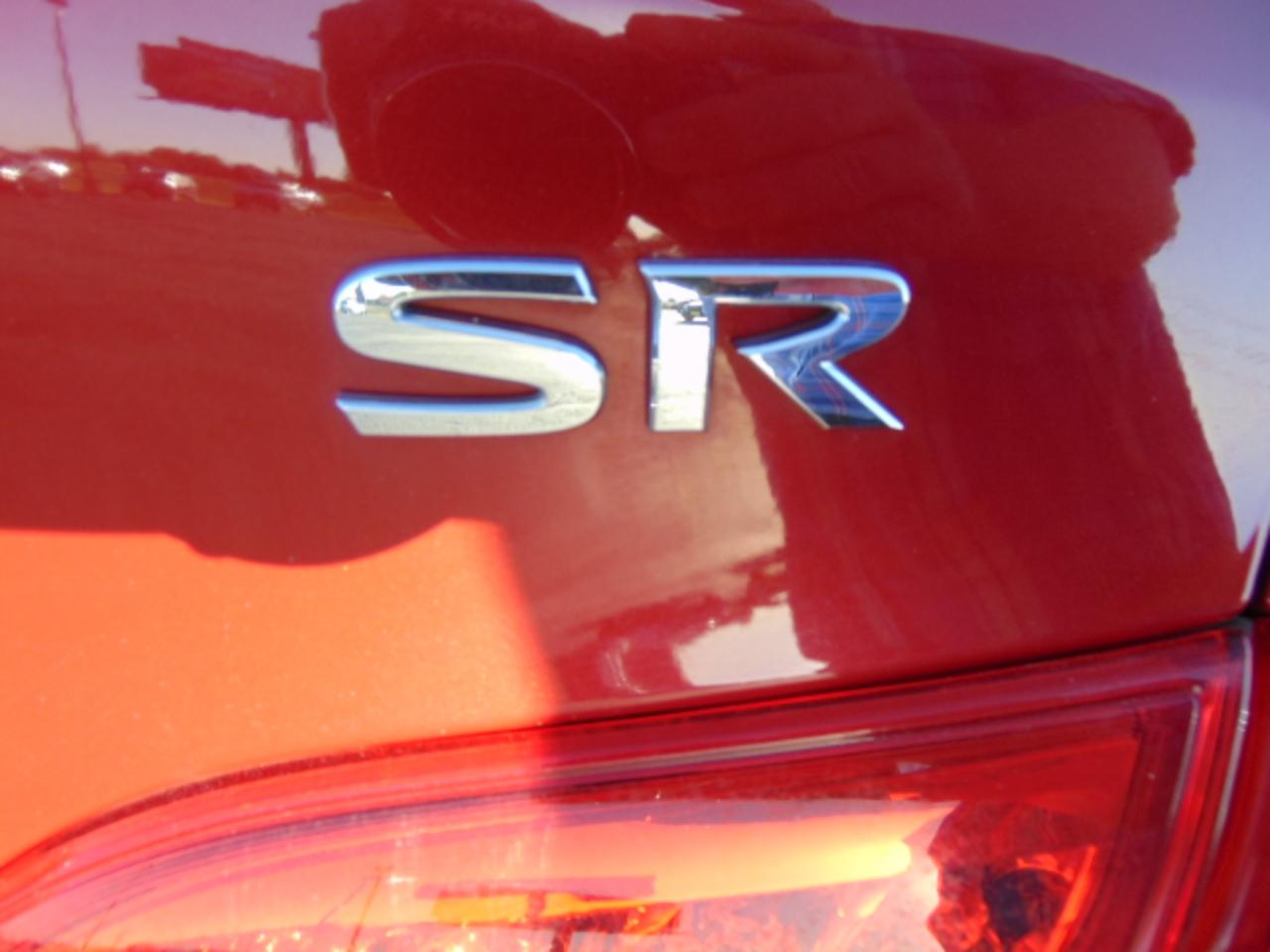 Nissan Sentra SR 4D Sedan 2014