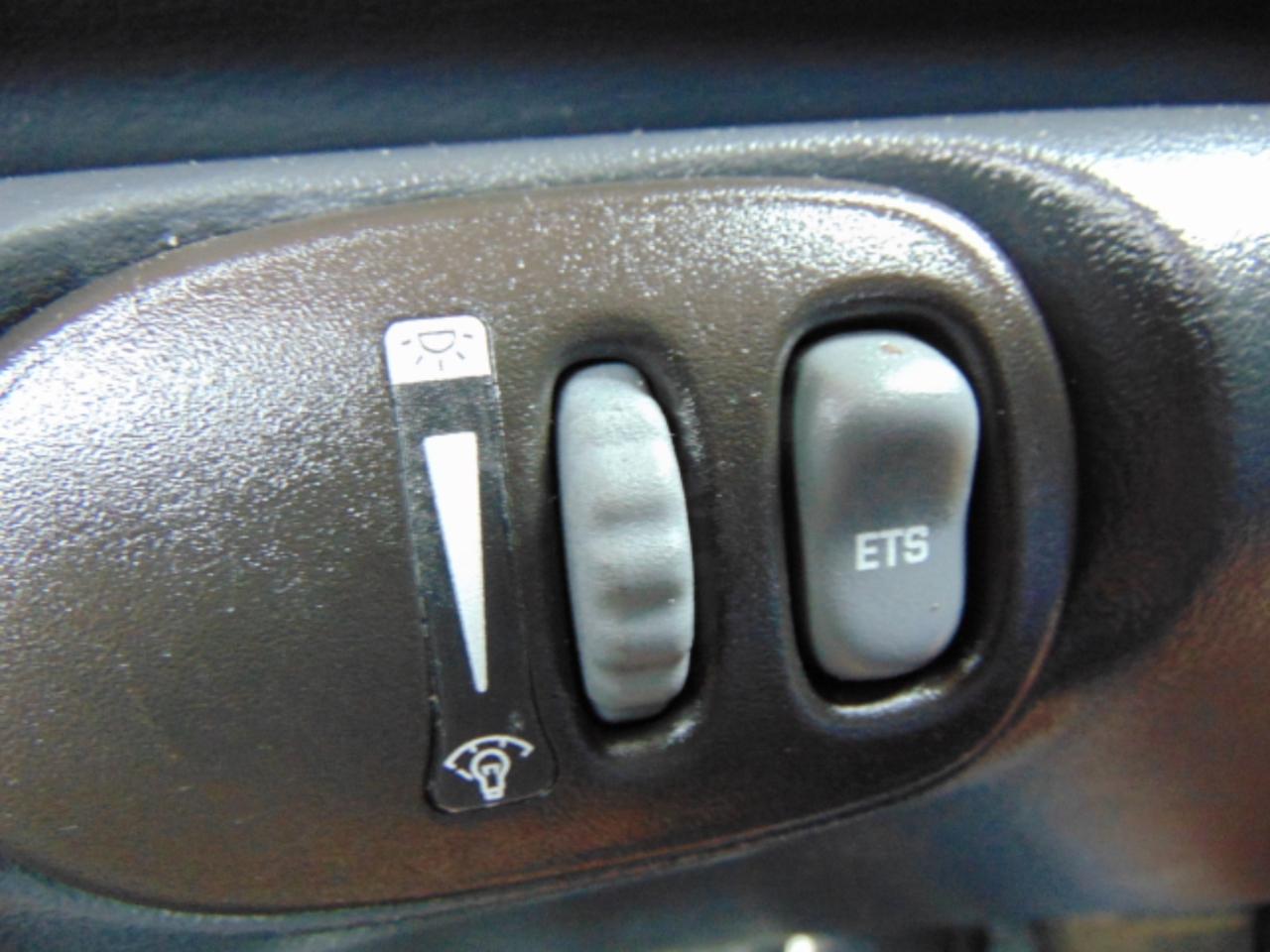 Pontiac Sunfire SE coupe 2000