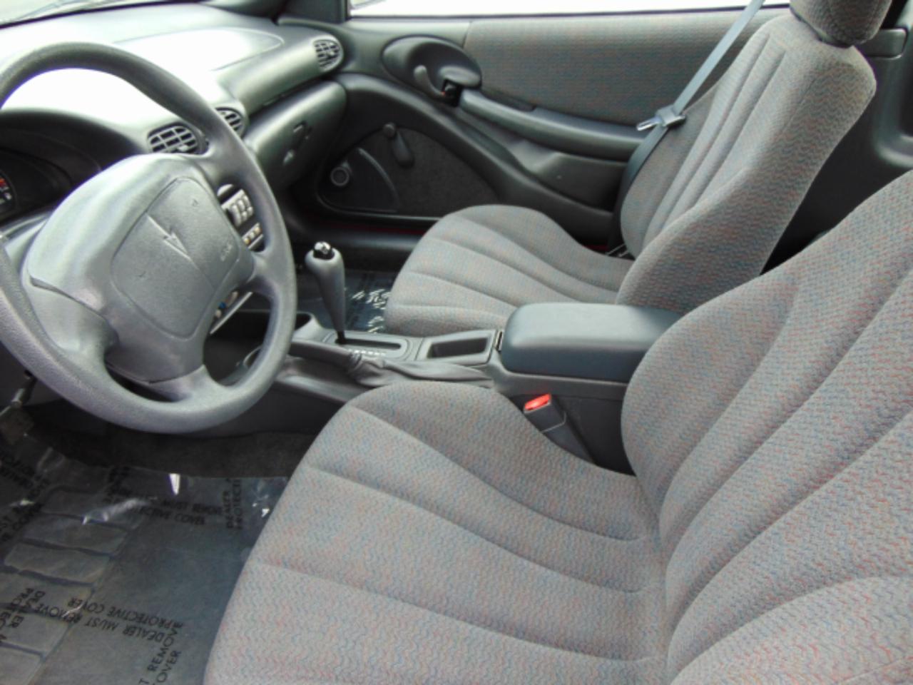 Pontiac Sunfire SE coupe 2000