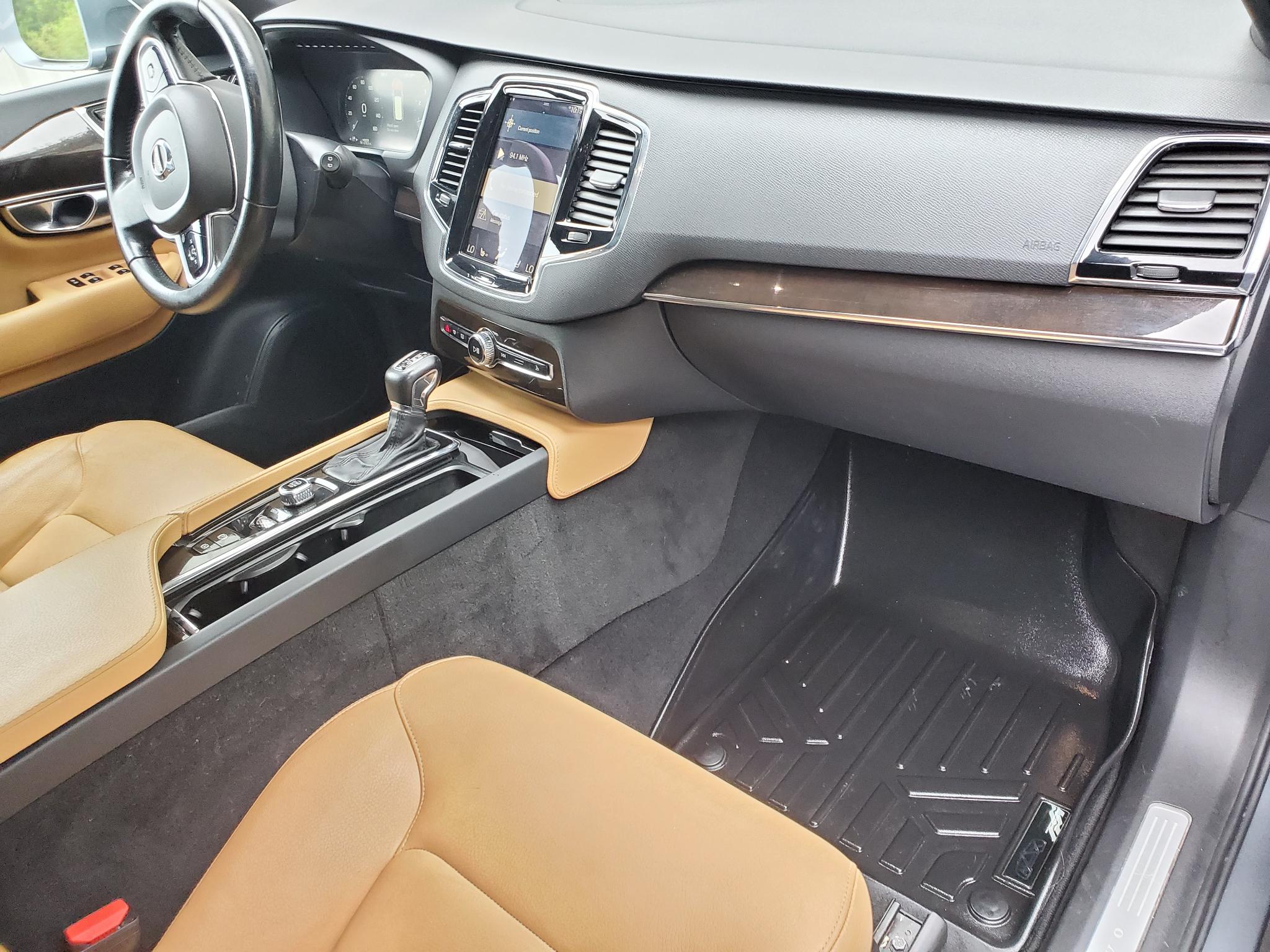 Volvo XC90 T6 AWD 7-Passenger Momentum 2018