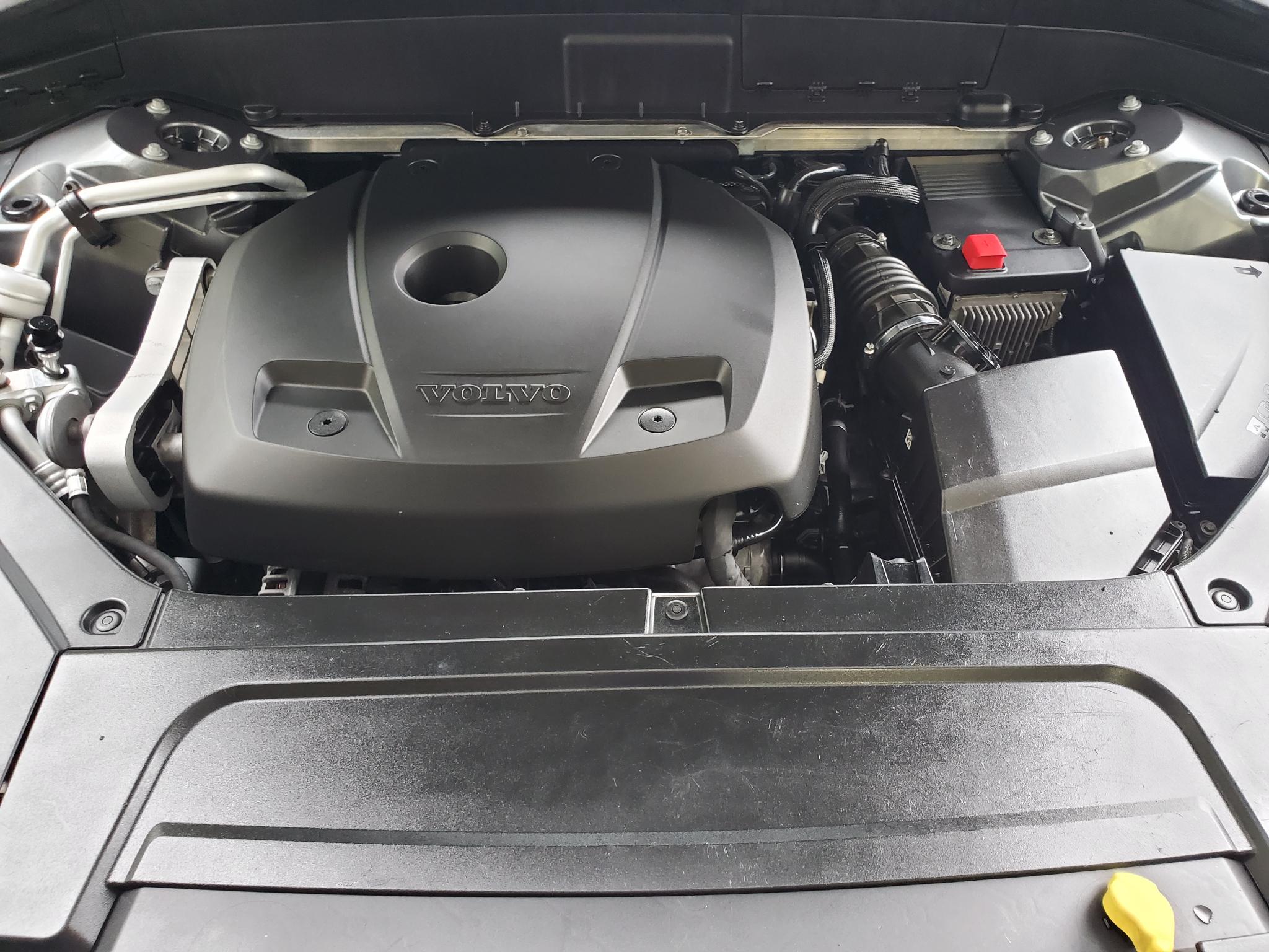 Volvo XC90 T6 AWD 7-Passenger Momentum 2018