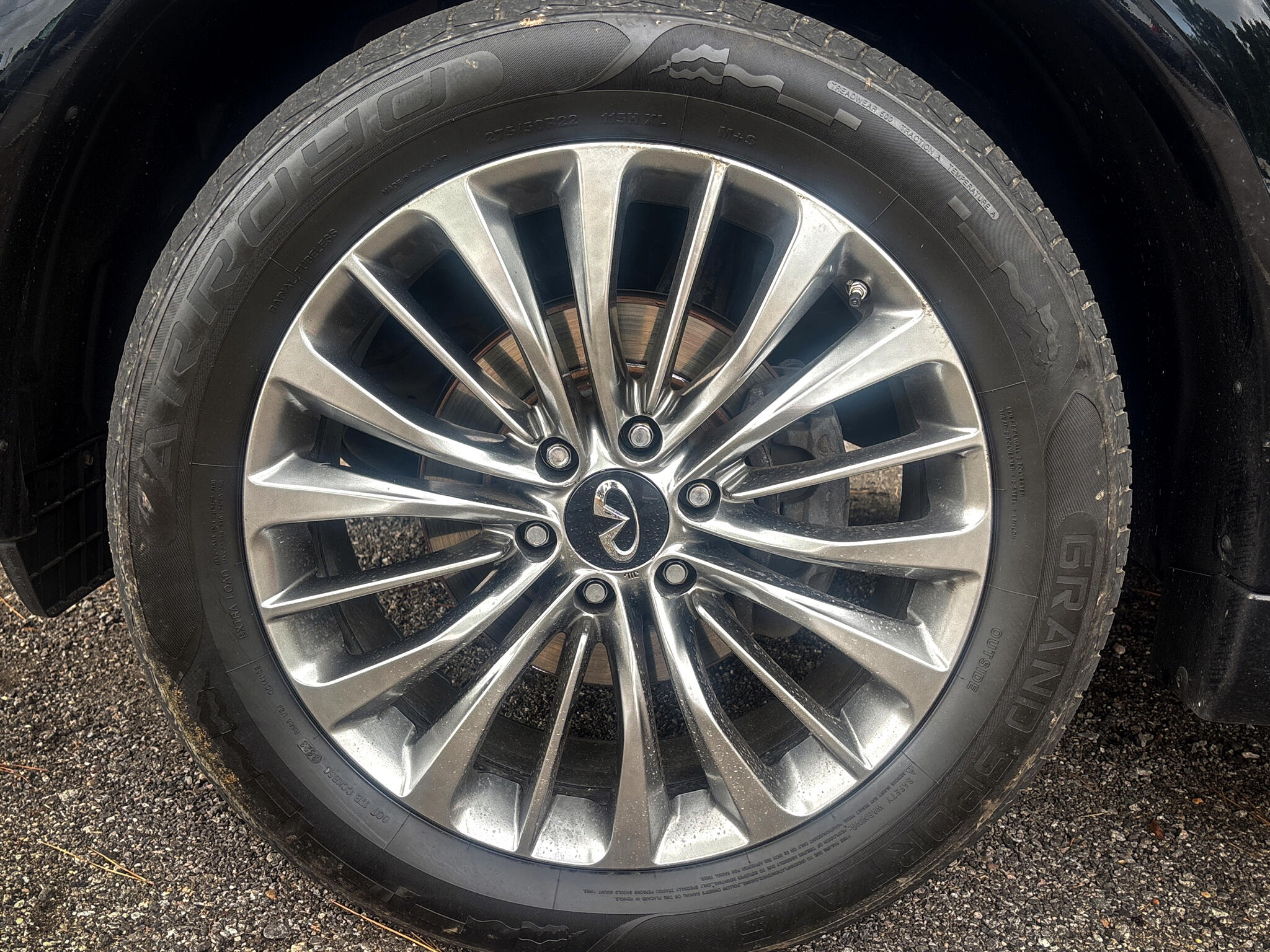2020 Infiniti QX80 Luxe photo 3