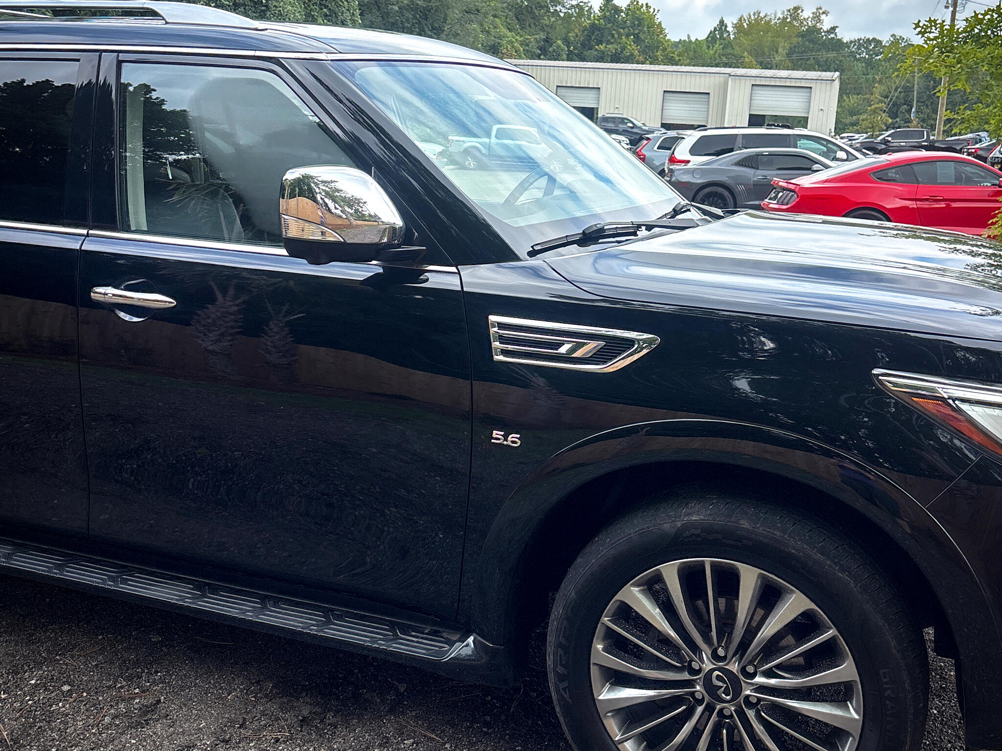 2020 Infiniti QX80 Luxe photo 19